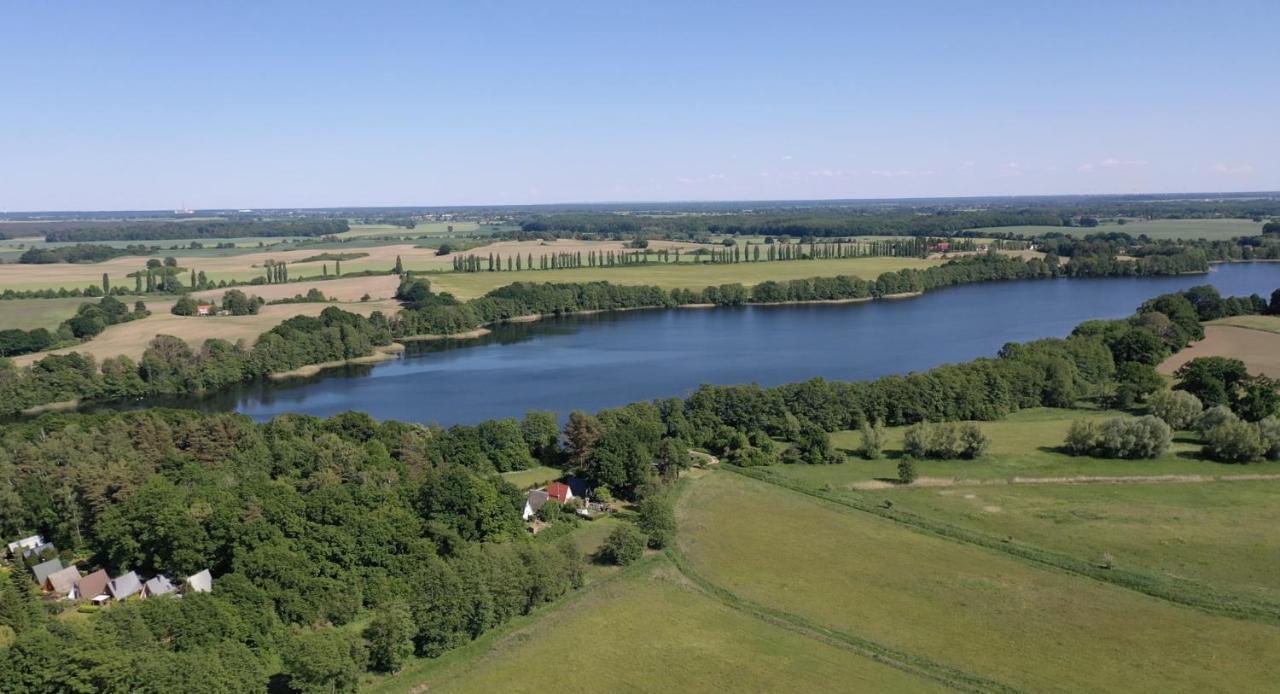 Naturcamping Perlin Ferienhaus Buitenkant foto
